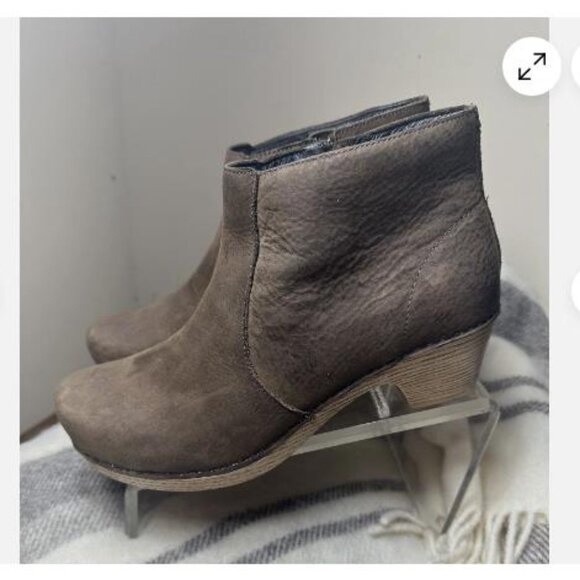 Dansko Maria BrownLeather Zip Up Clog Boots Booties Size 41 10-10.5 Comfy - Picture 1 of 9